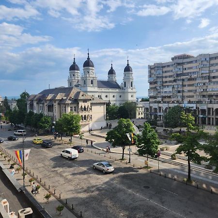 Stefan Cel Mare Boulevard Pedestrian Street Palas Iasi Exterior photo