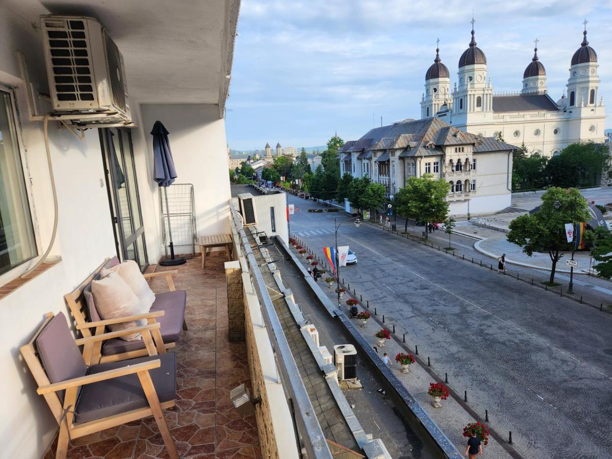 Stefan Cel Mare Boulevard Pedestrian Street Palas Iasi Exterior photo