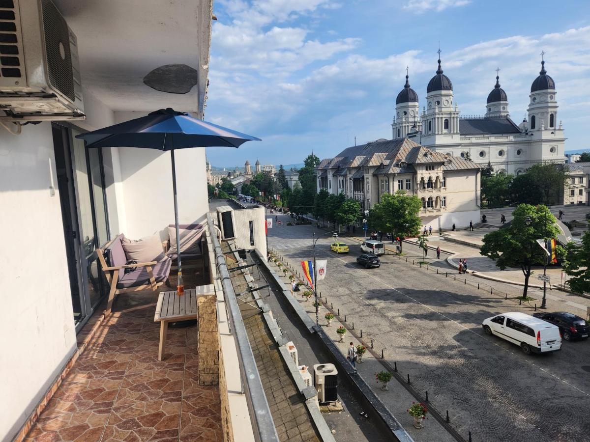 Stefan Cel Mare Boulevard Pedestrian Street Palas Iasi Exterior photo
