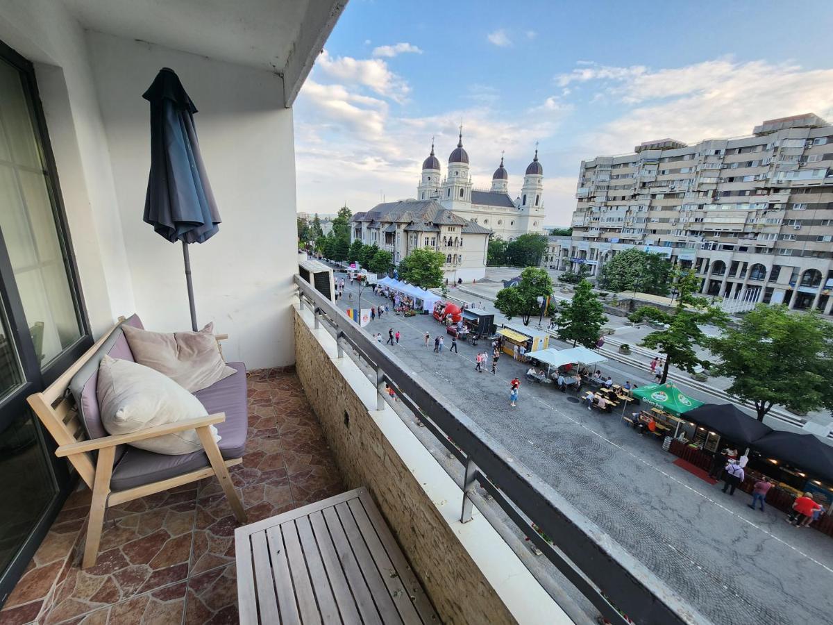 Stefan Cel Mare Boulevard Pedestrian Street Palas Iasi Exterior photo