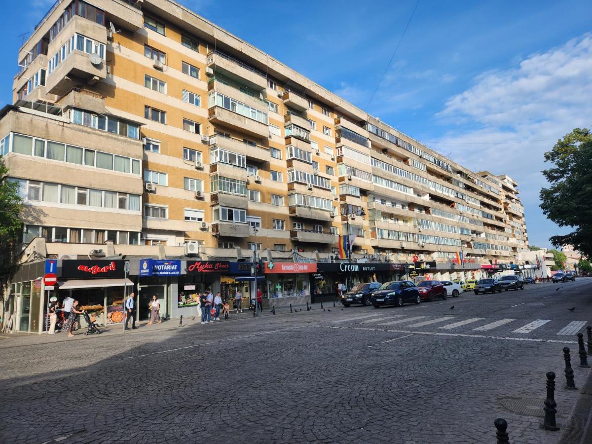Stefan Cel Mare Boulevard Pedestrian Street Palas Iasi Exterior photo